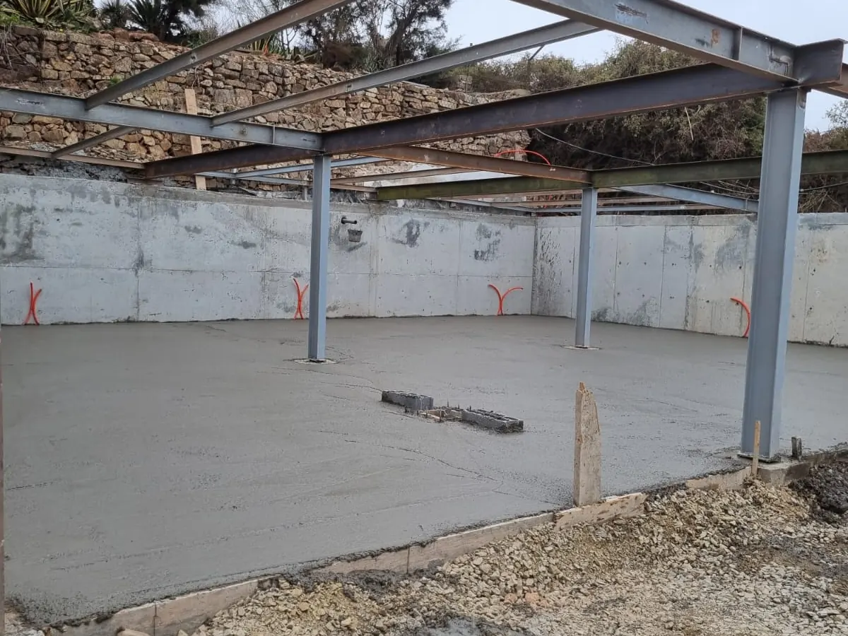 Hangar métallique construit par Wolcons à Casablanca — chantier en cours, photo 9 sur 11