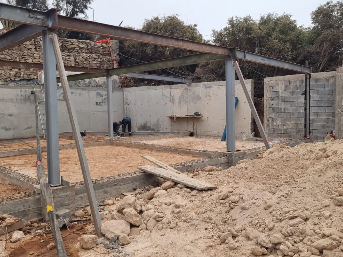 Hangar métallique construit par Wolcons à Casablanca — chantier en cours, photo 8 sur 11