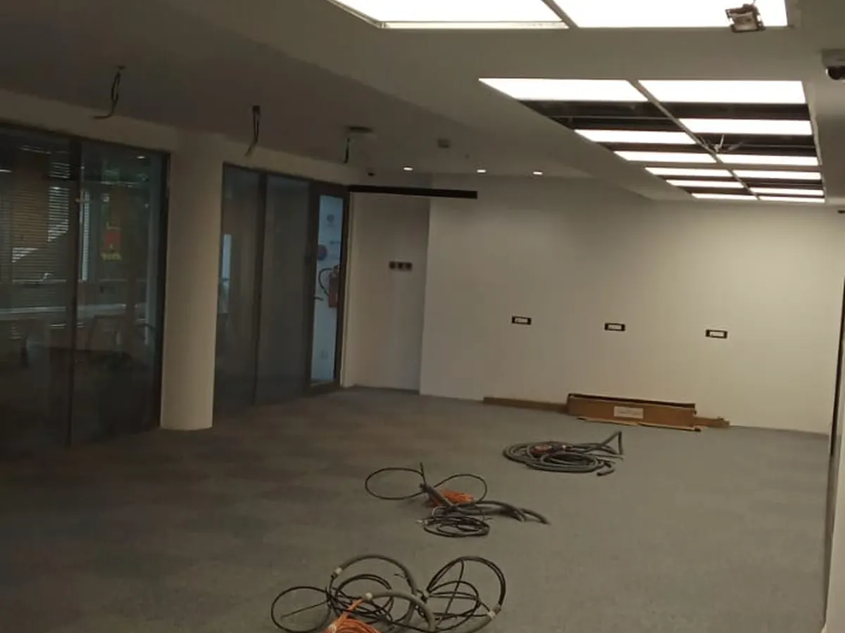 Plateau de bureaux Huawei aménagé par Wolcons à Casablanca — chantier en cours, photo 7 sur 15
