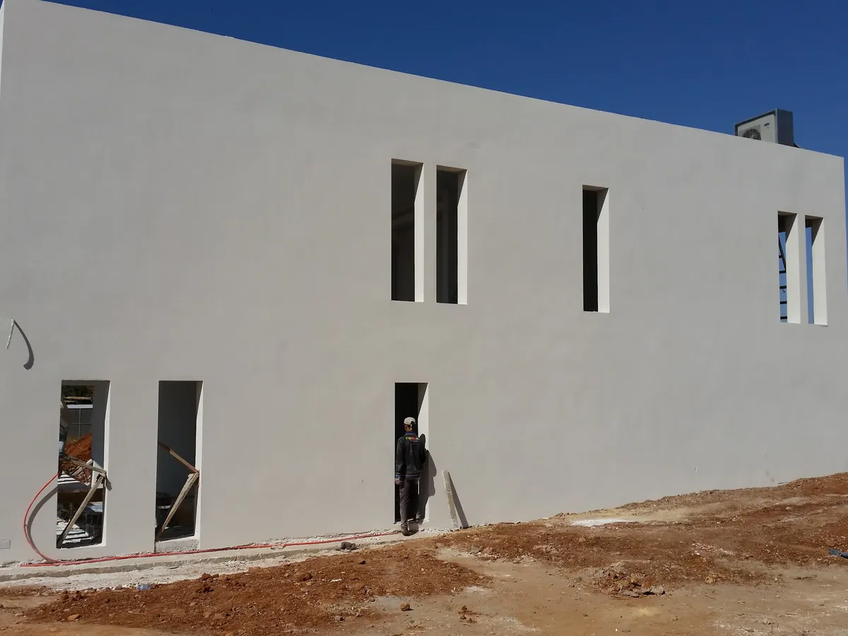 Showroom Thomas & Piron livré par Wolcons à Casablanca — chantier en cours, photo 3 sur 10