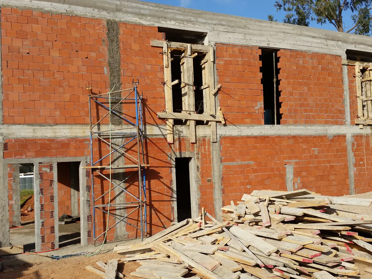 Showroom Thomas & Piron livré par Wolcons à Casablanca — chantier en cours, photo 2 sur 10